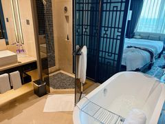 -三亚湾海居铂尔曼度假酒店