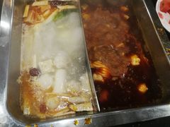 -百年川椒重庆老火锅(光谷店)