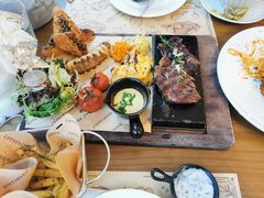-Mark&Mars Restaurant
