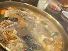 -顶顶汤火牛排火锅·经典铜锅涮肉