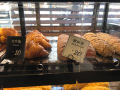 -红跑车蛋糕世界(网巾市店)