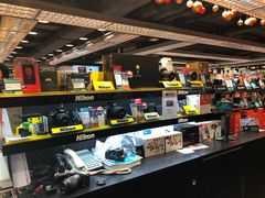 -百老汇(屯门市广场店)