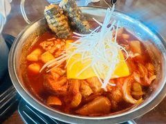 -K Fry Urban Korean Holiday Villa
