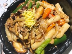 牛肉炒年糕-本家韩国烤肉(青岛万象城店)