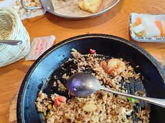 -豪客嘉族·麦尼顿西餐厅(乐福天下店)