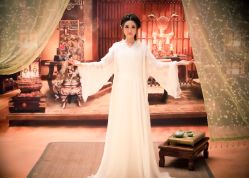 点击看大图 -九月鹰飞汉服摄影工作室