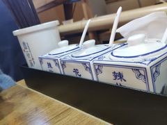 -鑫花溪牛肉米粉(人民广场店)