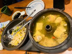 -云海肴·汽锅鸡·云南菜(天山百盛优客店)