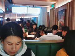 大堂-百春原湖南牛肉粉(百联世纪店)