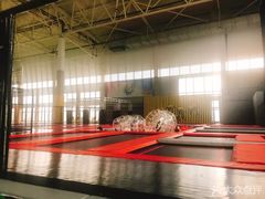 -莱茵体育生活馆