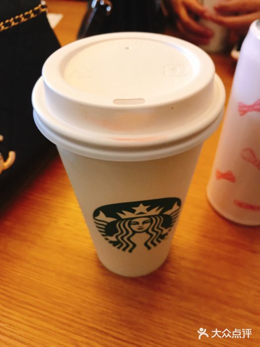 星巴克臻选(威海威高广场店)图片