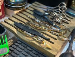 -老男孩男士理容馆·理发·烫染·修面