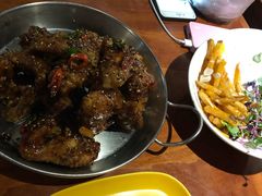 -BHC炸鸡(明洞总店)