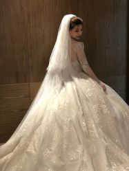-Lady  Jane高端婚纱礼服馆