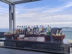 -瑰丽酒店·海吧·天际下午茶·现场DJ·天台酒吧