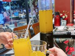 -刘姐啤酒鱼民族演艺餐厅(西街总店)