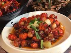 -巴厘龙虾·榜首油焖大虾(音乐学院·沿江酒馆店)