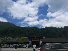 -安吉龙王山峡谷漂流