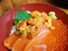 鱼籽海胆三文鱼盖饭-札幌二条市场 大矶(本店)