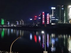 -小天鹅火锅·一线江景洪鼎旗舰店(洪崖洞店)
