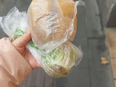 -全家便利店(愚园路六店)