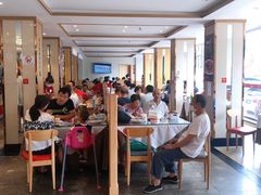 大堂-添福来墨鱼饺子 · 海鲜东北菜(大连星海·黄浦路店)