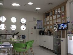 -岳辰齿科(浦东长泰店)