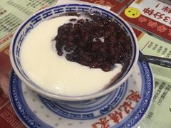 -赵记传承特色牛奶甜品(泉城广场店)