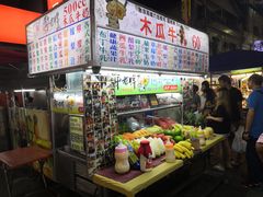 -六合夜市