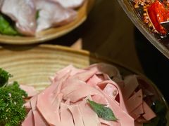 -白乐天毛肚火锅馆(解放碑店)