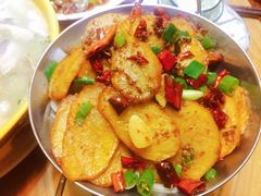 干锅土豆片-严记小天府酸菜鱼(西四路店)