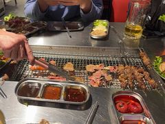 -马路牙子烧烤音乐酒馆(望京店)