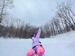 -亚布力新体委滑雪场