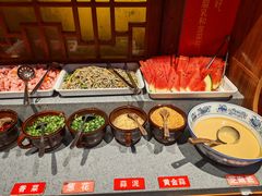 -宽板凳老灶火锅(台湾街店)