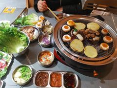 -围炉肉舍丹东海鲜烤肉·烤活鳗(步行街店)