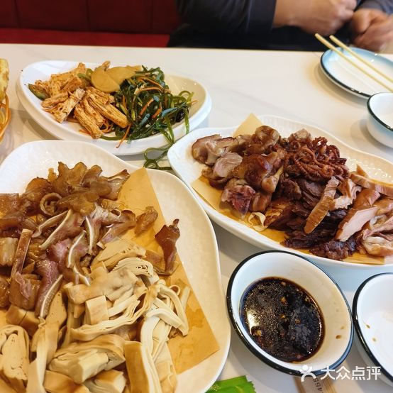 厚远兴·老油饼砂锅居(兴城店)