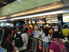 等位区-麦当劳(机场DFS店)