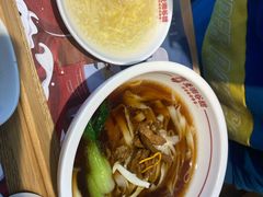 -呷佬·长沙手工米粉(金沙江路店)