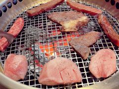 -铭牛烧肉·和牛海鲜自助(高新月牙湖店)