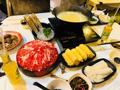 -鲜入围煮花胶鸡海鲜火锅