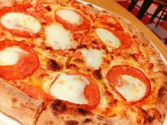 大眼肉披萨-城市大道红炉披萨烘焙坊