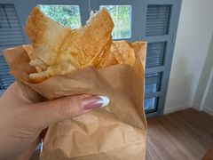 -Le Banneton Café French Bakery