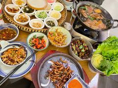 -包整·丝娃娃(一览甲秀楼风景店)