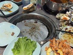 -金滏山烤肉·海鲜·火锅自助餐厅(襄阳万达店)