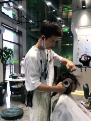 -卡尔诗·科技美肤连锁