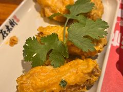 咸蛋黄鸡翅-在老街·淮安大排档·甜麻干煸龙虾·烧烤(河下古镇店)