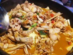炭烧牛蛙泡锅香辣味-蘭奢雅集·江浙菜(青山江滩店)