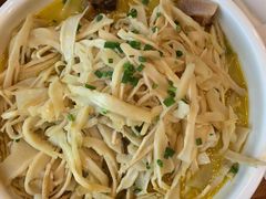-侬佳蒸菜馆(听潮店)