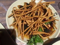 -巴厘龙虾·榜首油焖大虾(音乐学院·沿江酒馆店)