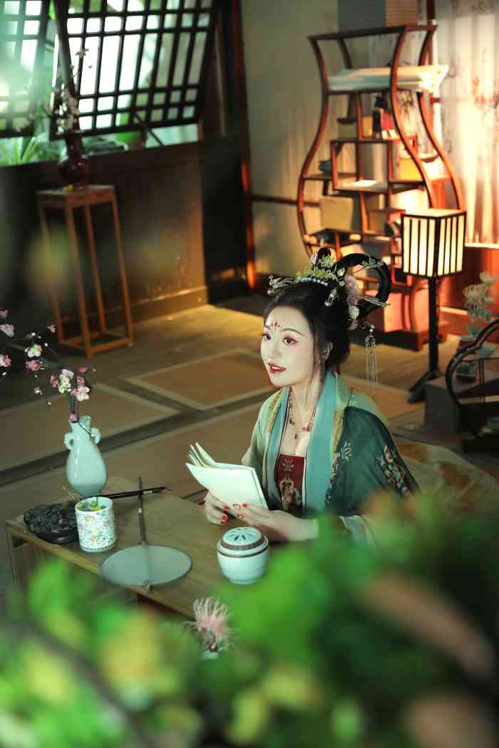 梓摄影古装写真工作室-"对于傀儡这个角色很是痴迷了喜欢用眼神出.